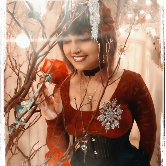 Meet your Posher, Ash - Picture 6 of 7